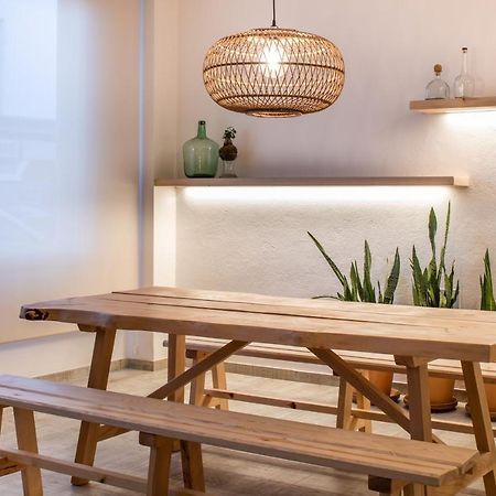 Hostal Residencia Nicolau Сан-Антонио-Абад Экстерьер фото
